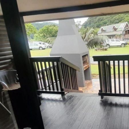 Port St Johns River Lodge Port Saint Johnʼs Екстериор снимка